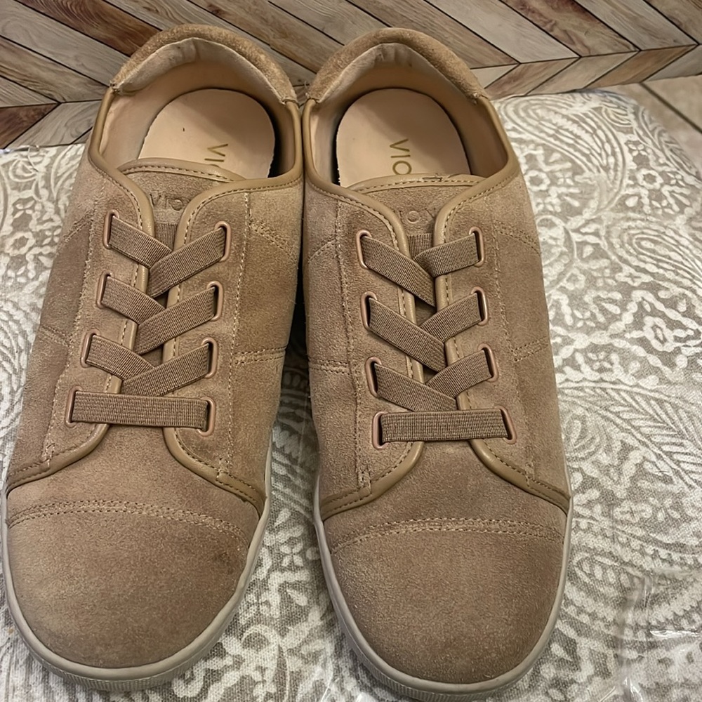 Vionic Jean Suede Sneakers Women Size 9.5 Slip On Leather Taupe Comfort Casual - Picture 2 of 9